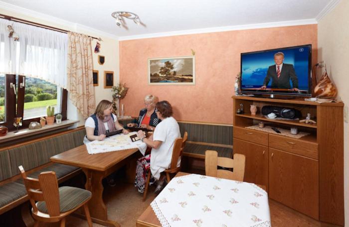 Hotel Restaurant Assion Birgel Extérieur photo