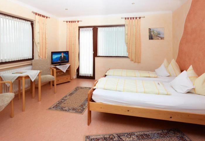 Hotel Restaurant Assion Birgel Extérieur photo